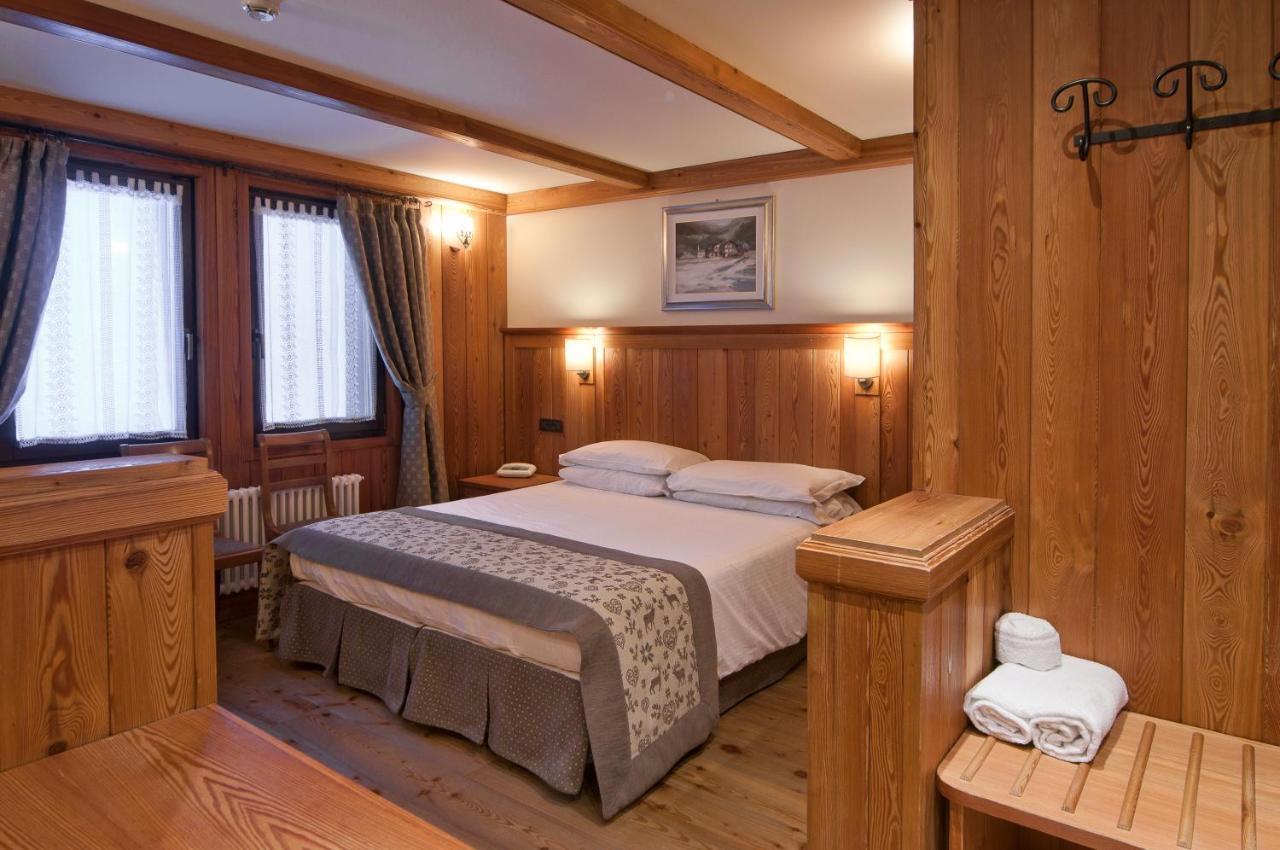 Hotel Castor Champoluc Eksteriør bilde